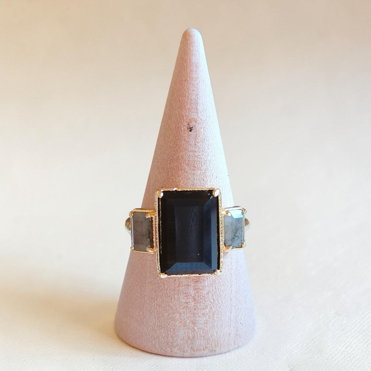 Anello Victoire