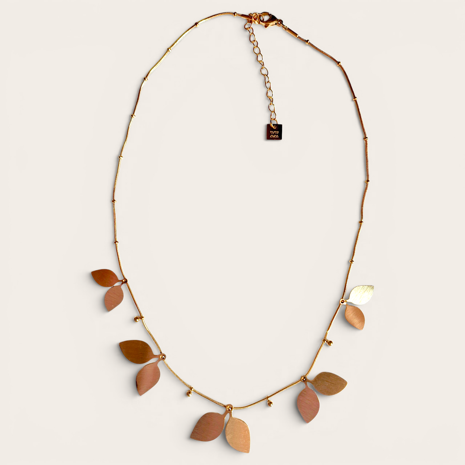 Collana Hojas de Oro